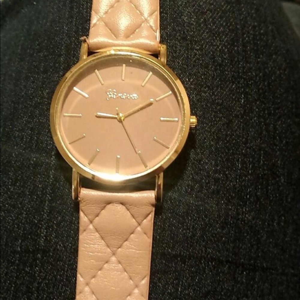 SOLD Geneva checkered strap watch - Picture 2 of 8